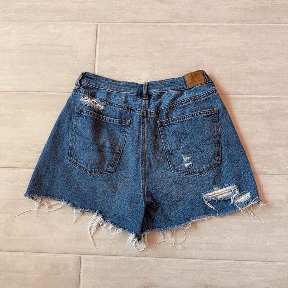 American Eagle Comfort Stretch Waistband Highest Rise Mom Short Distressed Denim - Picture 2 of 11